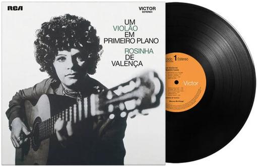 UM VIOLAO EM PRIMEIRO